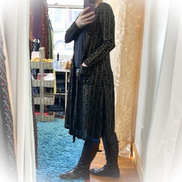 💕Like New Elegant Lularoe Sarah Black & Gold Cardigan💕 - Picture 14 of 14